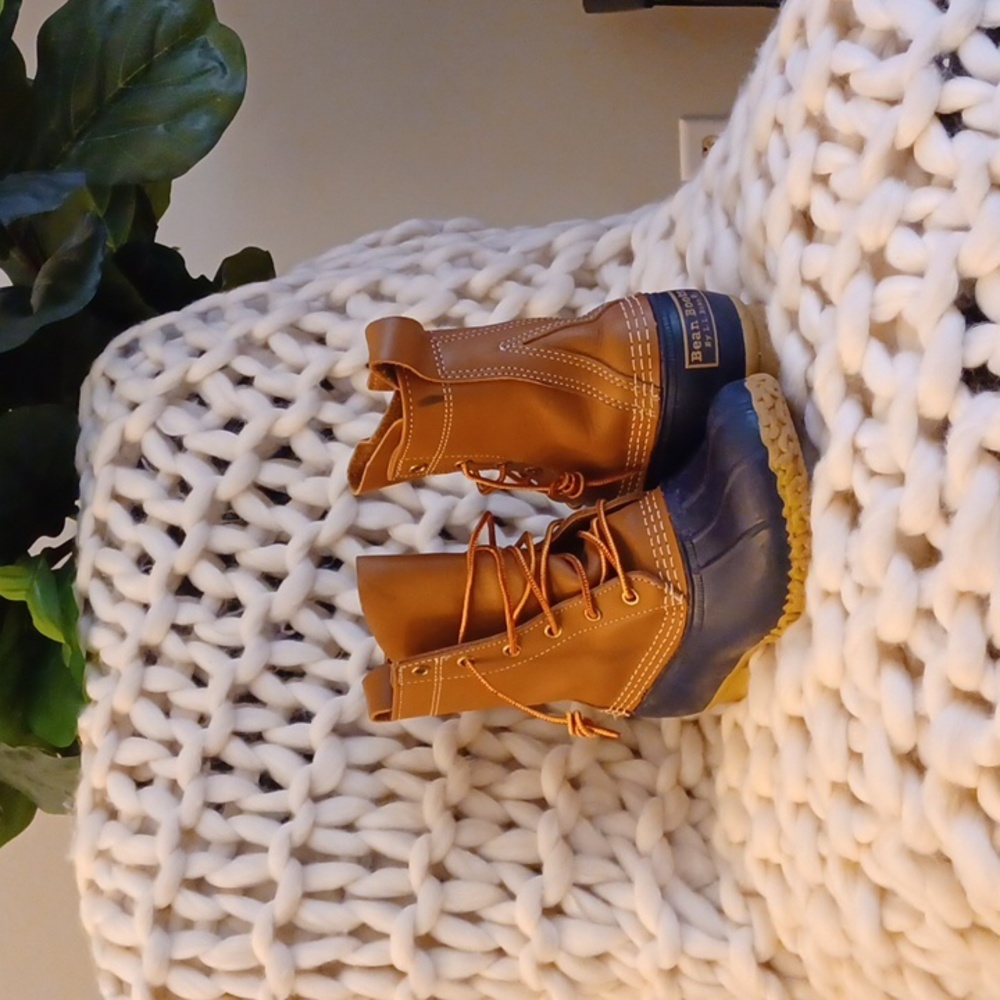Size 6 LL bean boots.